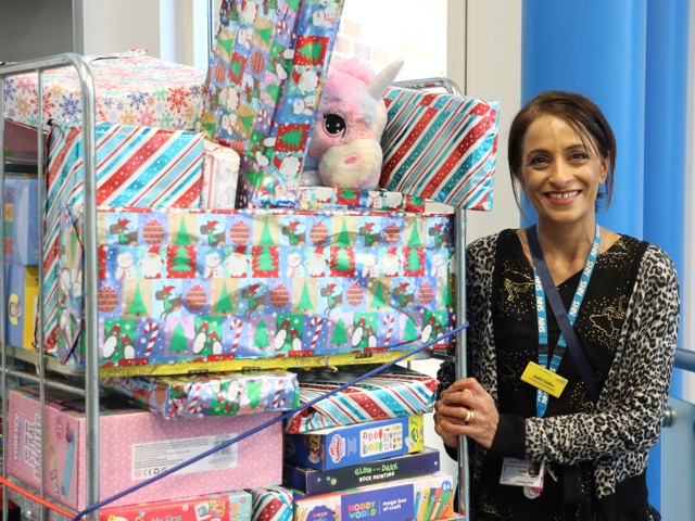 Trust aims to collect 900 presents in Royal Berkshire Hospital’s Christmas Gift Appeal
